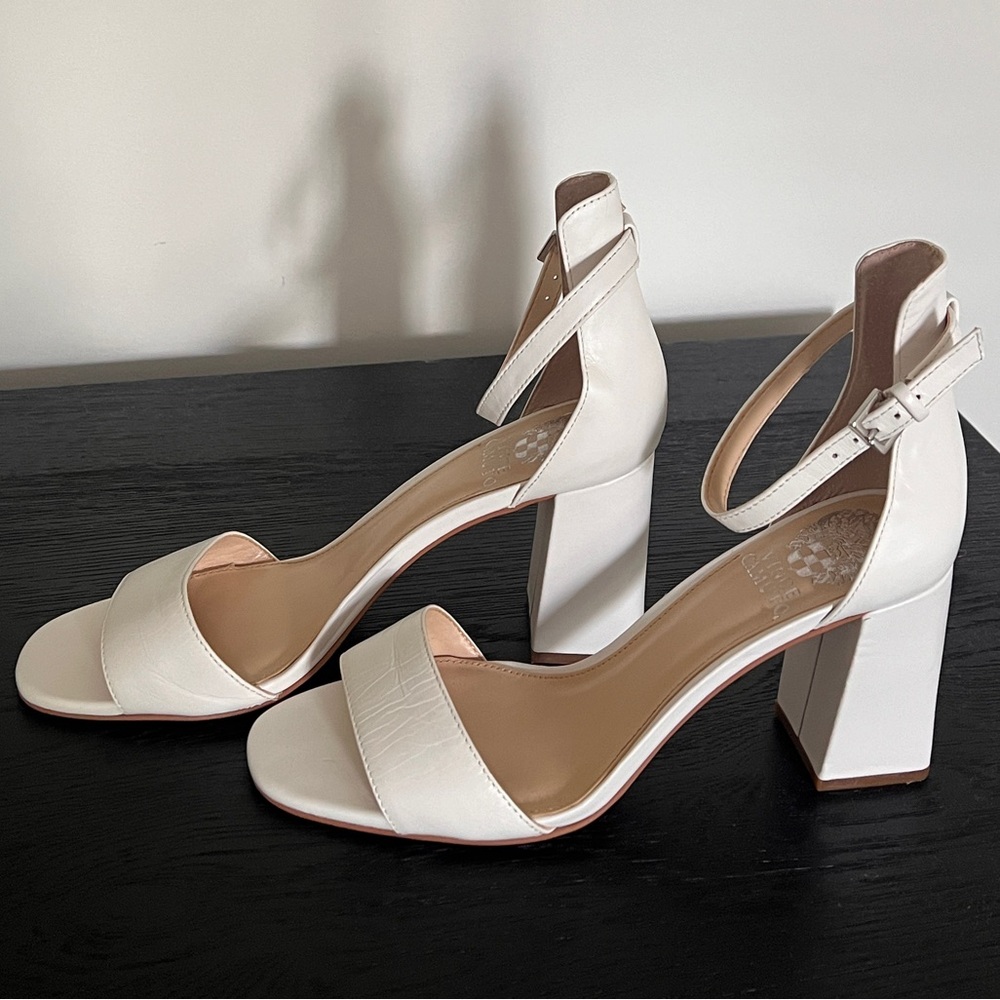 Vince Camuto White Block Heel Sandal | Size 9
